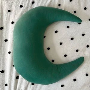Snuggle Me feeding + support pillow